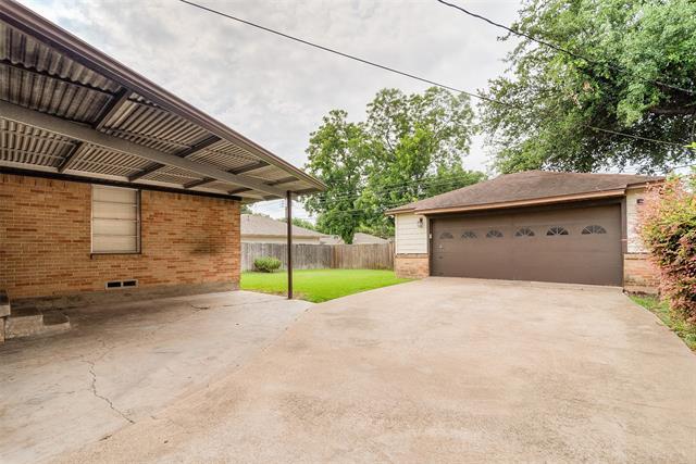 Building Photo - 10626 Longmeadow Dr