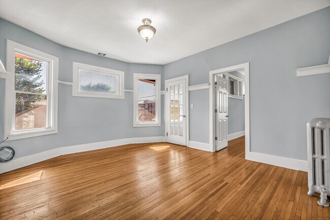 Building Photo - 2679 Fairfield Ave