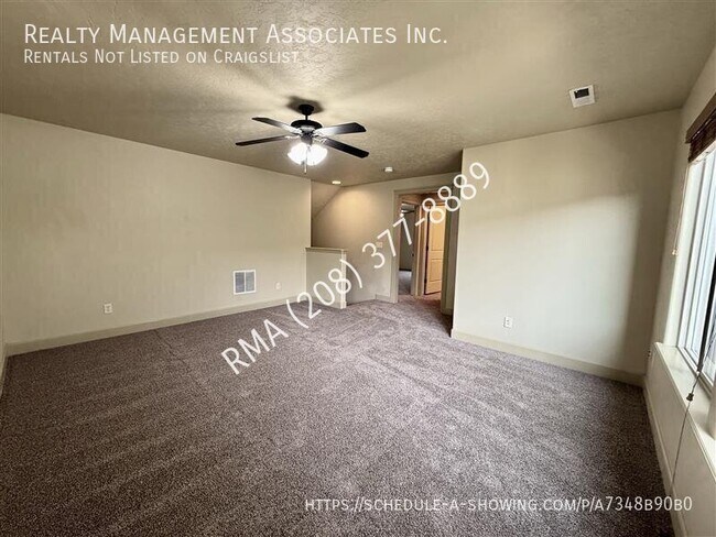 Building Photo - 2530 E Satterfield St