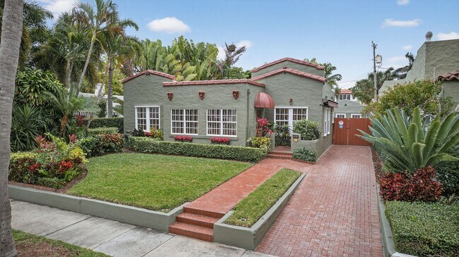 Building Photo - Historic West Palm Beach single-family home, with guest cottage!