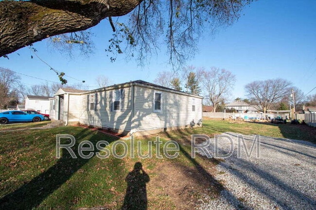 Building Photo - 4155 N County Rd 575 E