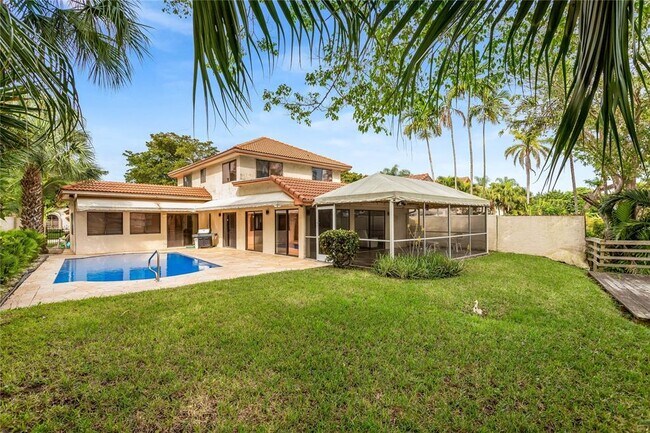 Building Photo - 470 NW 38th Ave