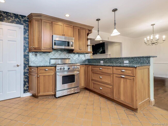 Building Photo - 41 S 4th St