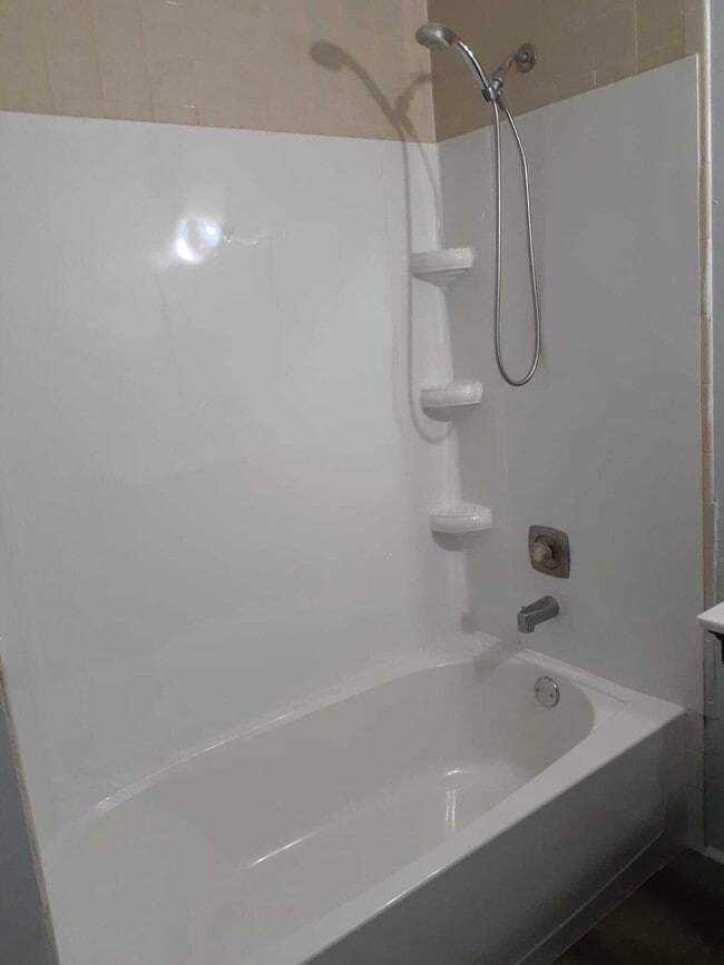 Building Photo - 4648 Summit Blvd