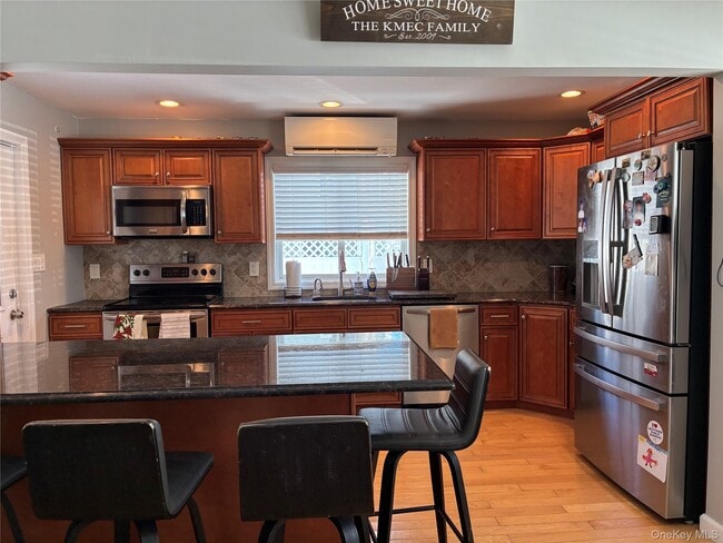 Building Photo - 65 Morning Glory Rd