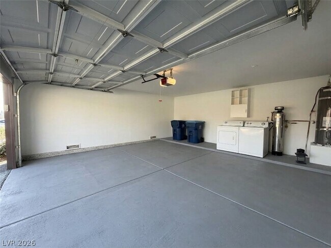 Building Photo - 4025 Delos Dr