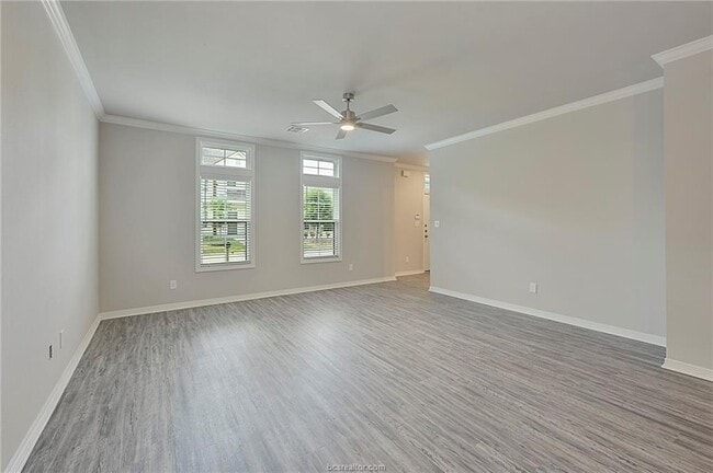 Building Photo - 304 Poplar St