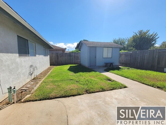 Building Photo - Charming 3 bed 2 bath home in Santa Maria