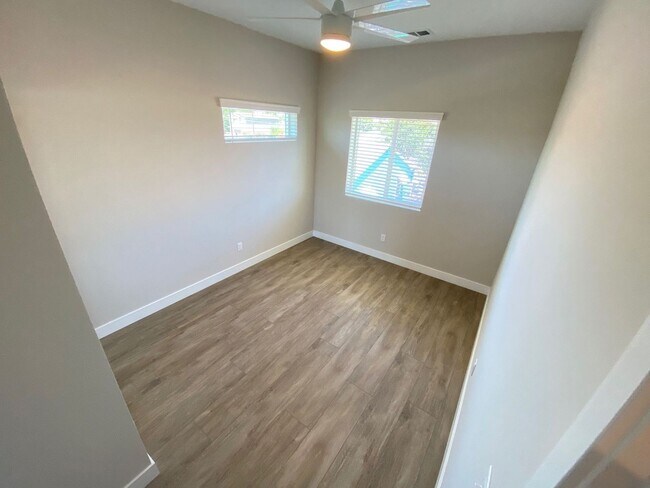 Building Photo - 4BD/2BA with designated yard space!