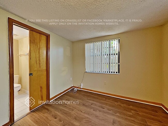 Building Photo - 16101 SW 153rd Ave