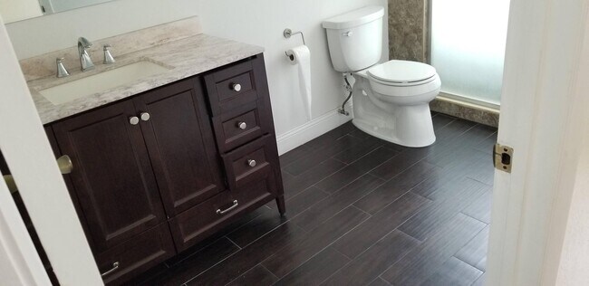Building Photo - 10780 Cypress Lake Ter