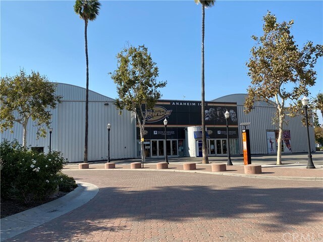 Building Photo - 524 S Anaheim Blvd