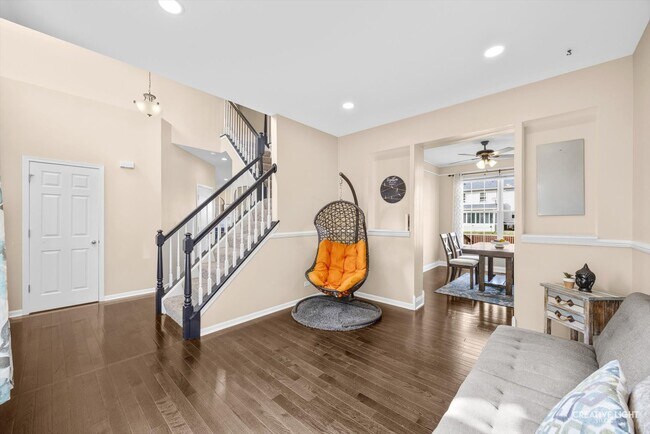 Building Photo - 1445 Waterside Dr