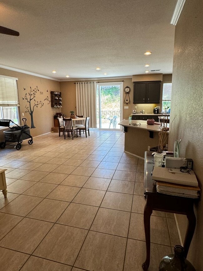 Building Photo - For Rent in West Murrieta – Spacious 5BR Home