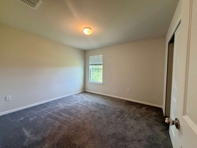 Building Photo - 30561 Gilbern Rd