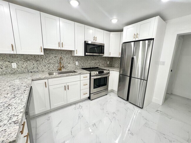 Building Photo - 12805 NW 6th Ave