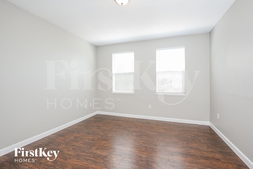 Building Photo - 10663 Fairhaven Way