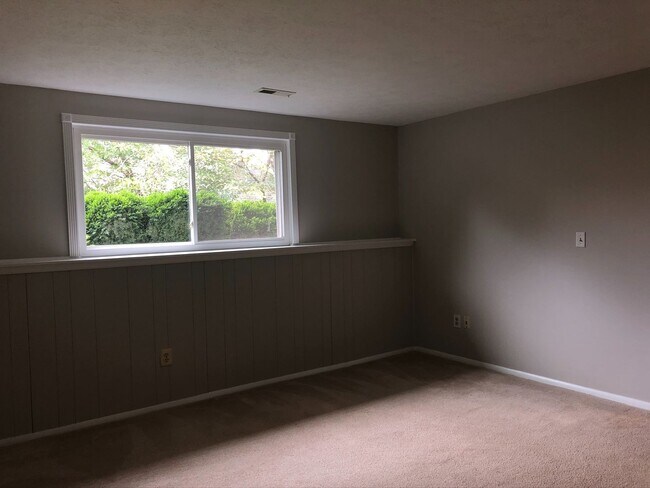 Building Photo - 3852 Beech Down Dr