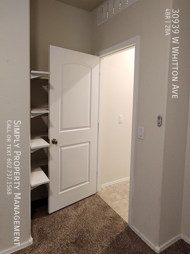 Building Photo - 30939 W Whitton Ave