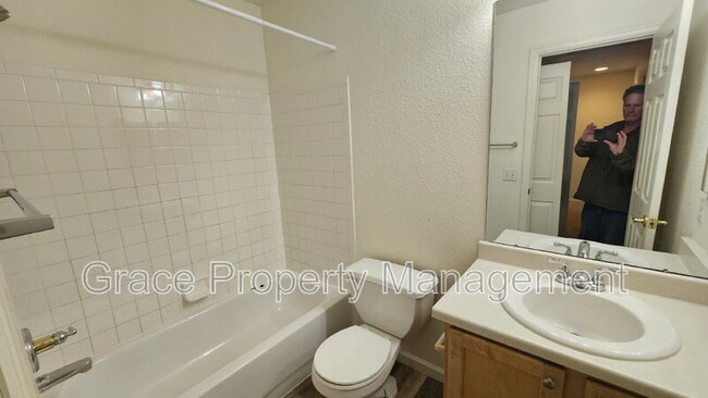 Building Photo - 11016 Claude Ct