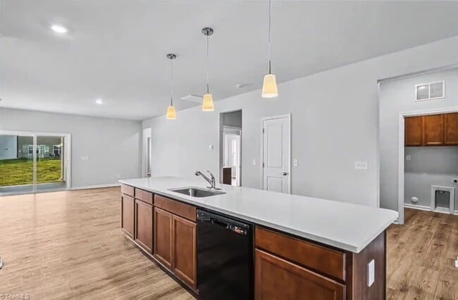 Building Photo - Stunning Brand New Construction in Winston Salem!
