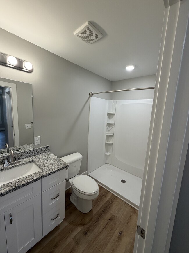 Building Photo - 7847 US-41
