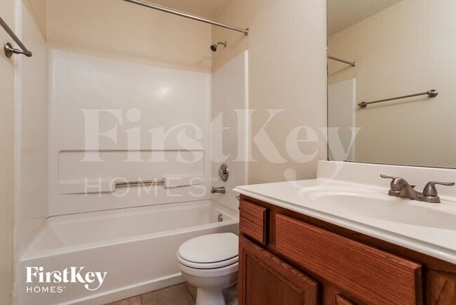 Building Photo - 20830 Settlers Lake Cir N