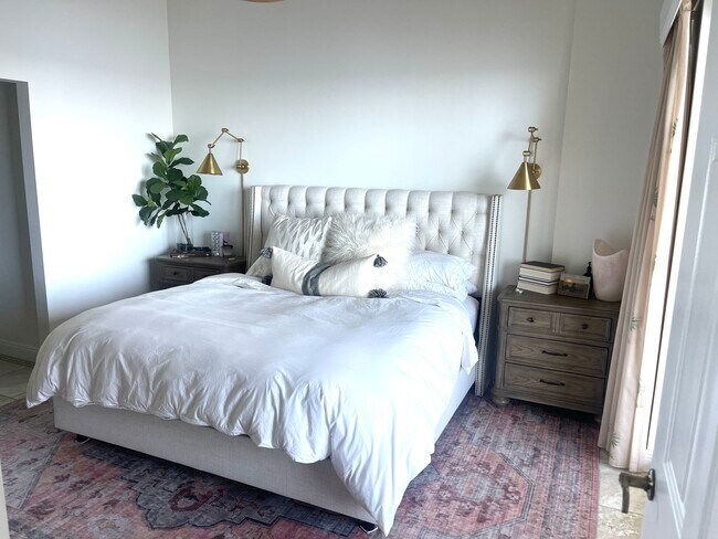 Master bedroom - 2745 1st St