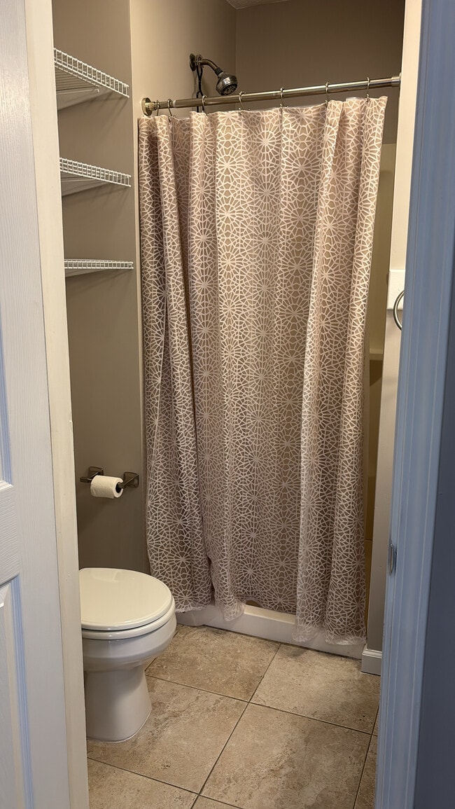 Building Photo - 12010 Paul Ave