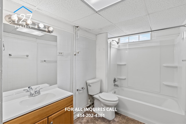 Building Photo - Cozy Upstairs 1-Bedroom Apartment in Fort ...