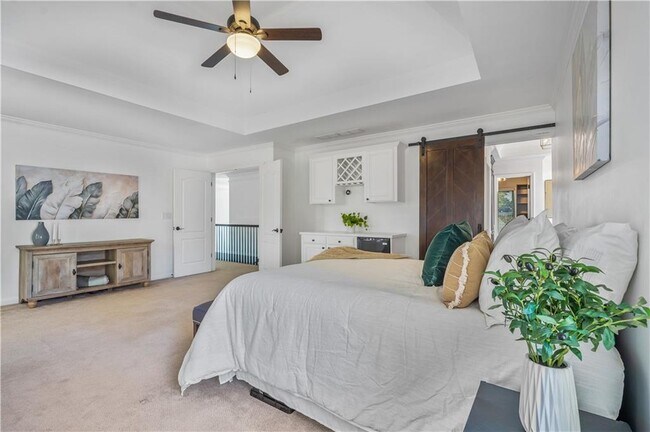 Building Photo - 3713 Lake Edge Dr