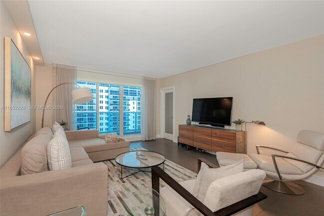 Building Photo - 2301 Collins Ave