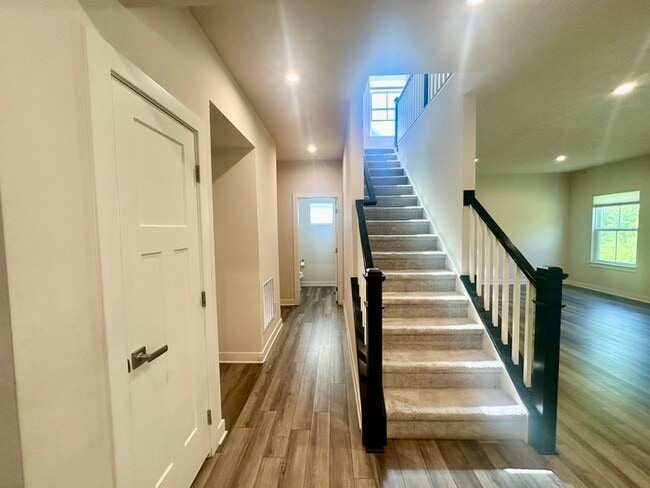 Building Photo - 2923 Hepburn Cir
