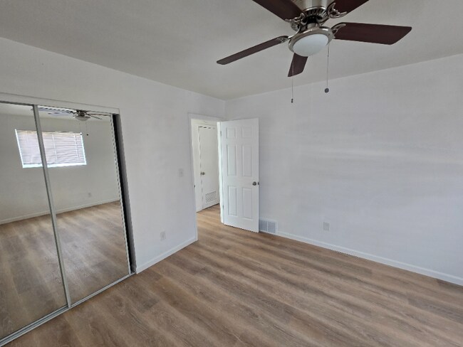 Building Photo - 6631 Julian St