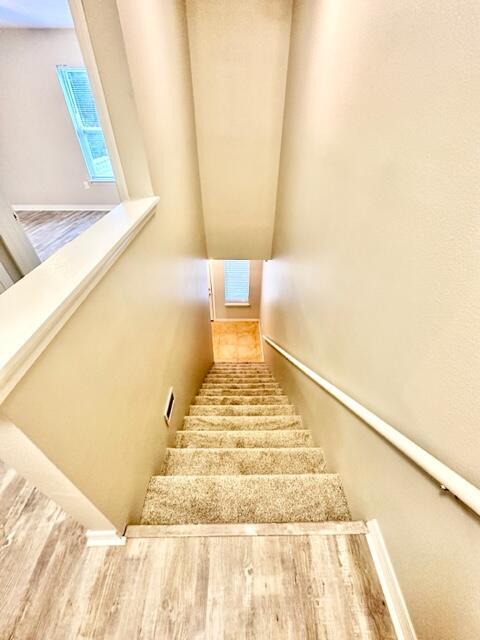 Building Photo - 10 Park Pl SE