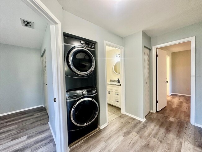 Building Photo - 7903 Waterview Way