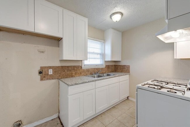 Building Photo - 1400 Wynn Terrace