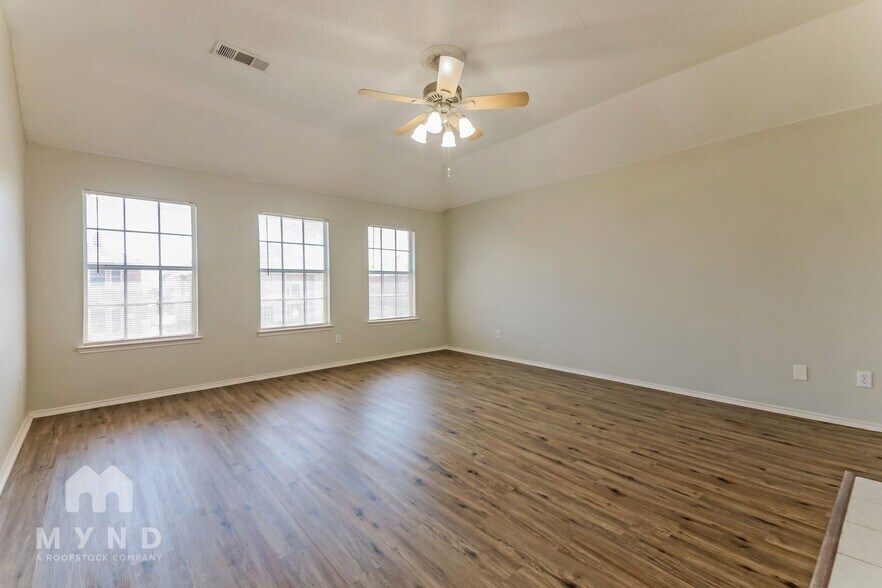 Building Photo - 135 Wembley Way