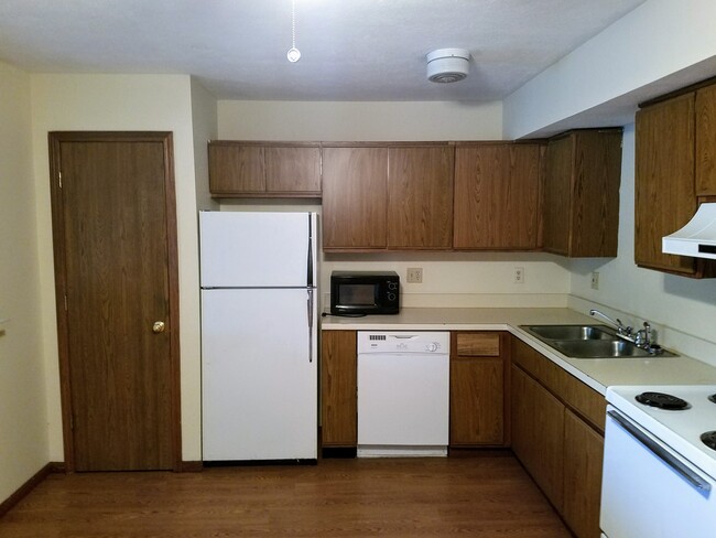 Primary Photo - East Townhomes at Whitehall Blvd