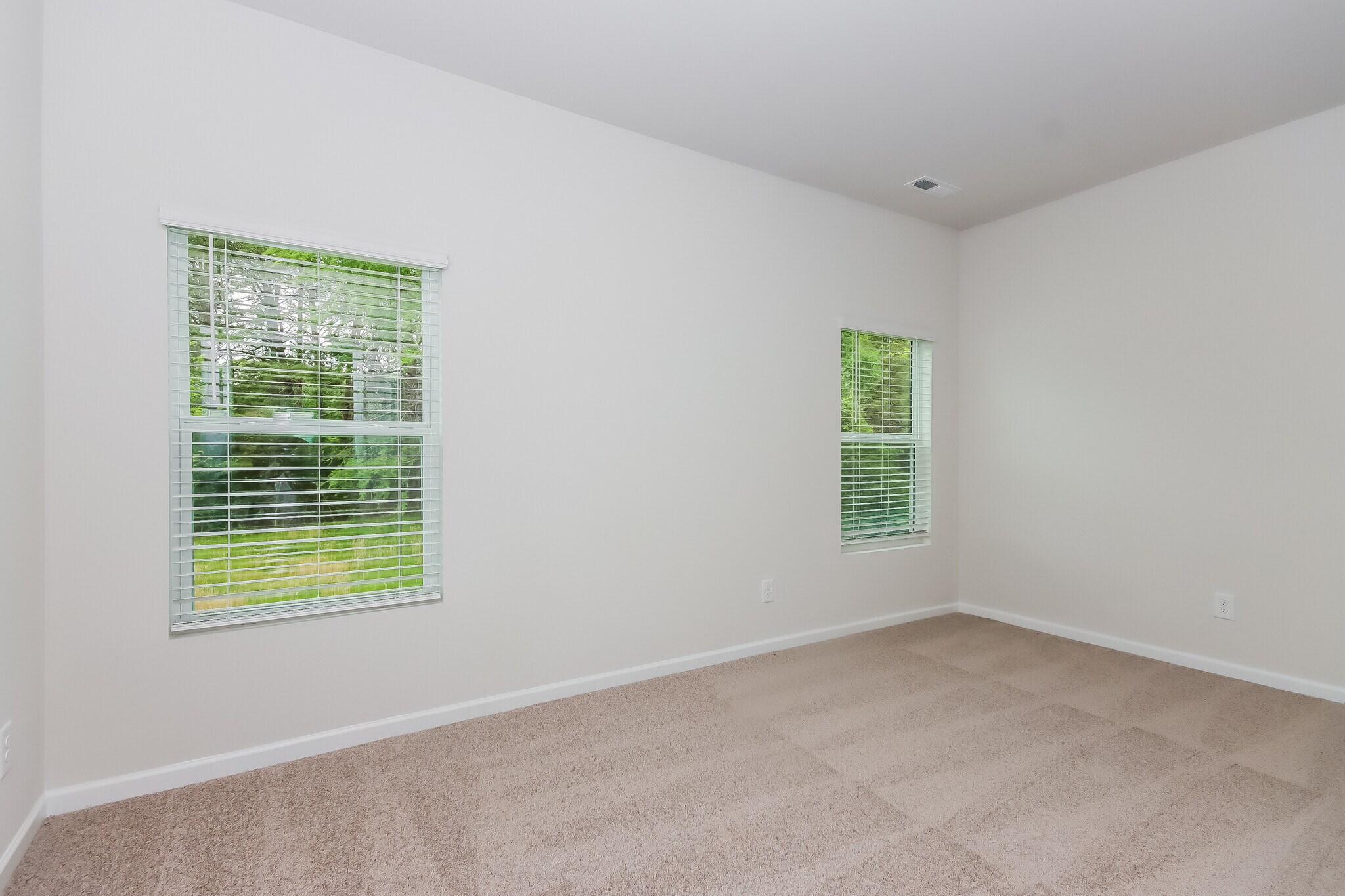 Building Photo - 196 Sharon School Rd