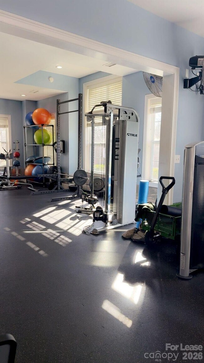 Building Photo - 5733 Lachlan Hill Ln