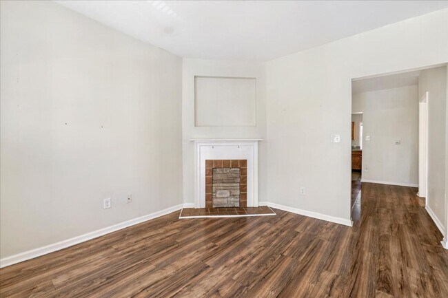 Building Photo - 1709 LeGrand Street