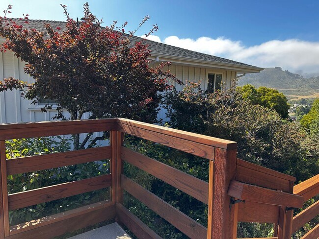Building Photo - Hatton Fields Retreat with Guest Suite and...
