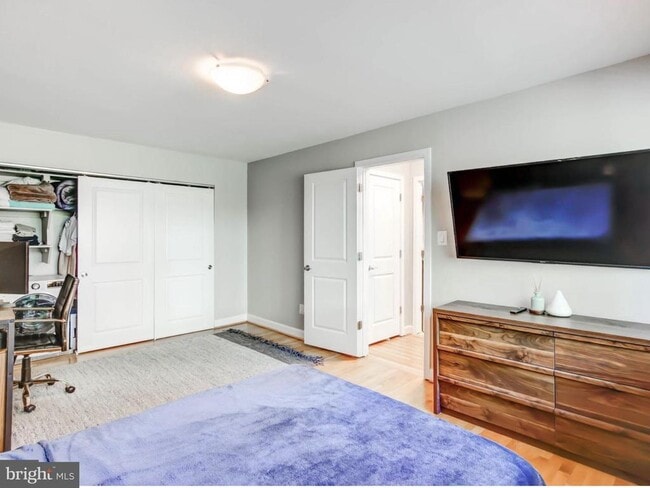 Building Photo - 2725 39th St NW
