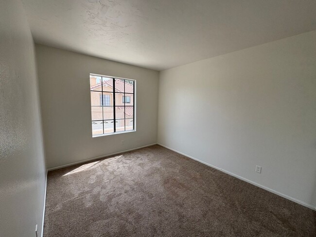 Building Photo - Beautiful 3 Bedroom Carmel Valley Townhome Near Del Mar Beaches & Top-Rated Schools