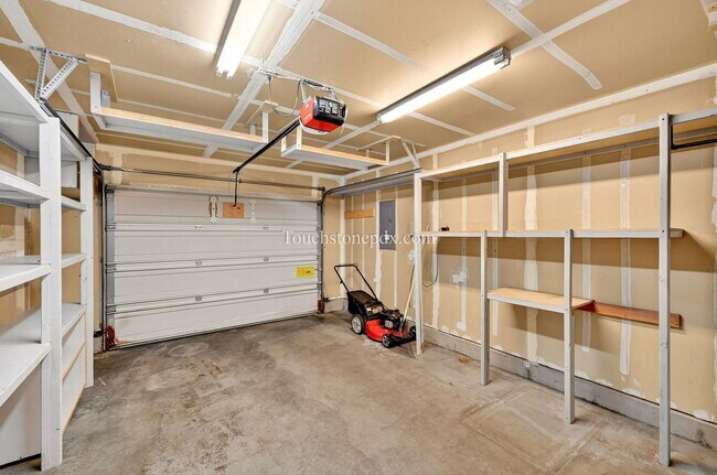 Building Photo - 471 NW 24th St