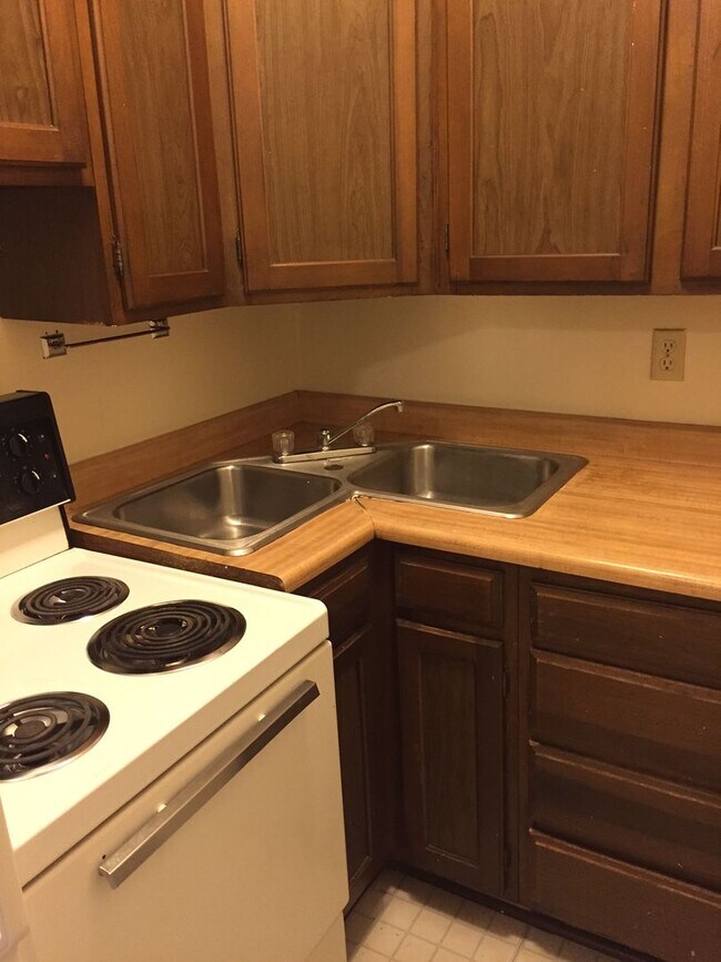 Interior Photo - Telford 3405