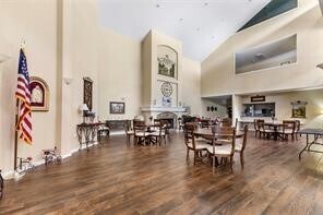 Building Photo - 2803 Kings Crossing Dr