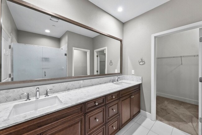 Building Photo - 118 Bonano Ln