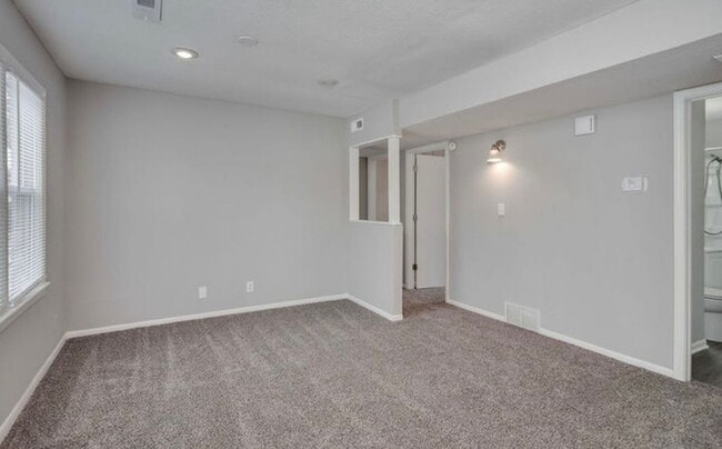 Primary Photo - Available NOW! 3 Bed 1 Bath Home! $1350.00